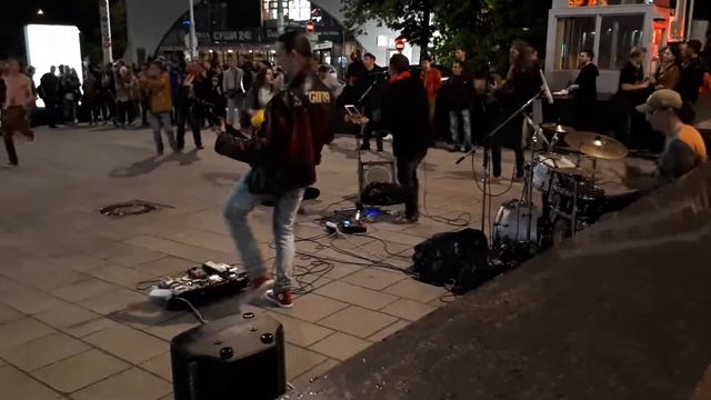 Концерт возле гостиничного комплекса Измайлово смотреть онлайн