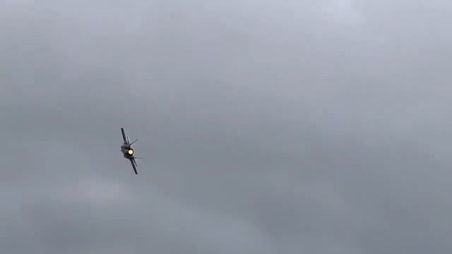 F-35 in Airshow | Never seen maneuvers | 5th Generation Aircraft| #f35 #lightning #fighter #aircraf смотреть онлайн