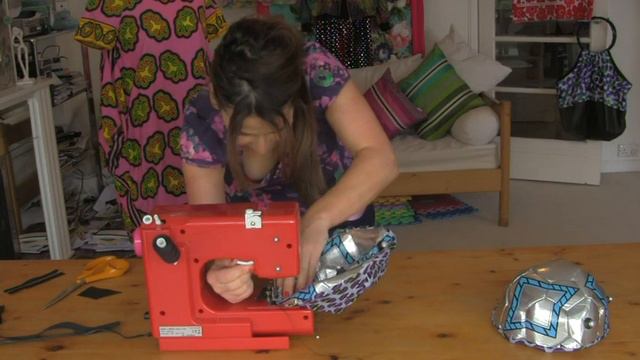 DIY World Cup Football sewing project into a Bag смотреть онлайн