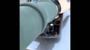 Как снять и разобрать подлокотник на MAZDA 3 BM