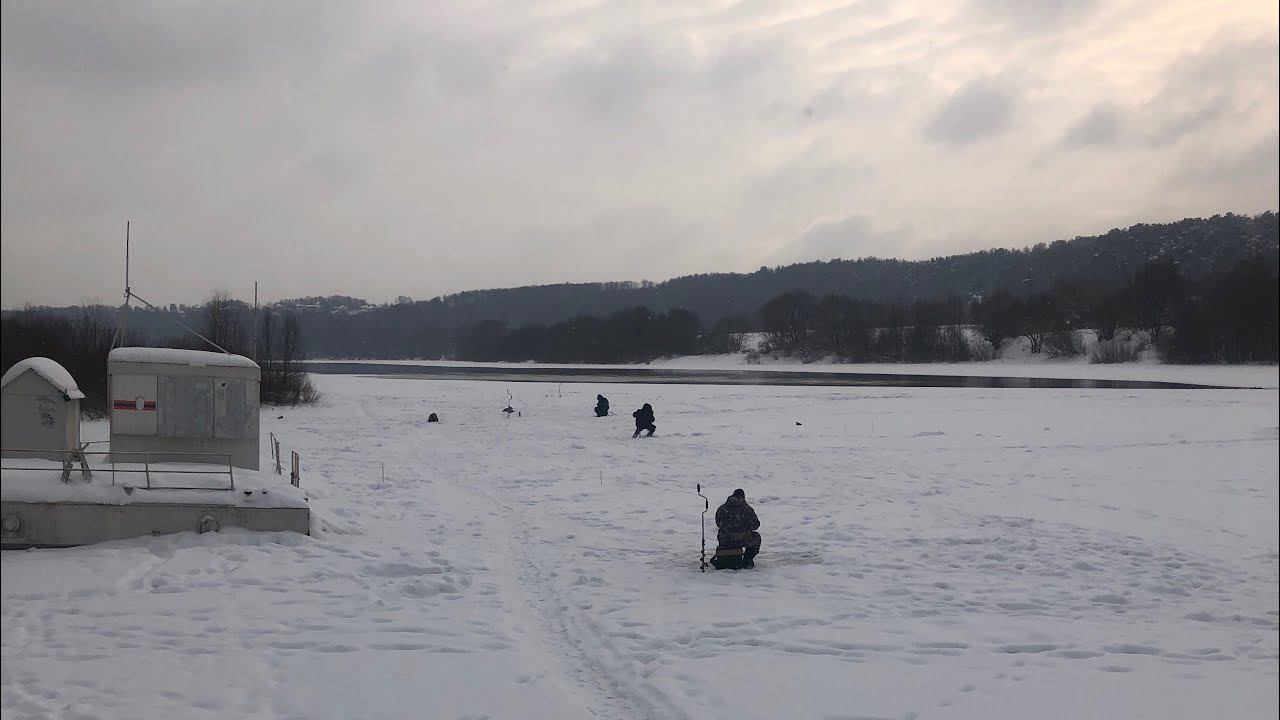 РЫБАЛКА НА ОКЕ / ВСЯ РЫБА В ЗАТОНЕ / Подводная съемка На ОКЕ смотреть онлайн
