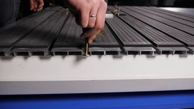 Автосмена инструмента ЧПУ, 8 инструментов, фрезерный станок Wattsan M3 1325. смотреть онлайн