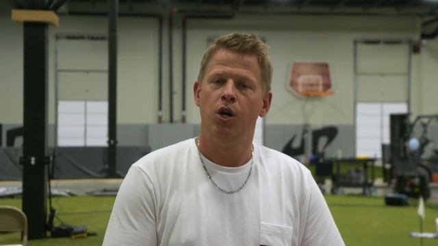 CARD THROWING WITH DUDE PERFECT смотреть онлайн