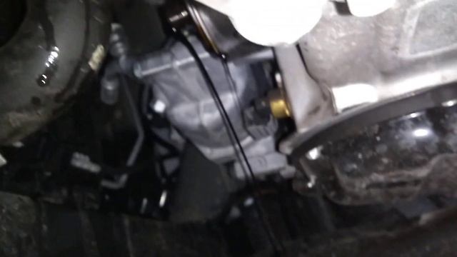 Nissan Juke 1.6 oil and oil filter change смотреть онлайн