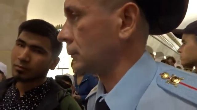 Русский полиция проверяет документы узбеки в Москве смотреть онлайн
