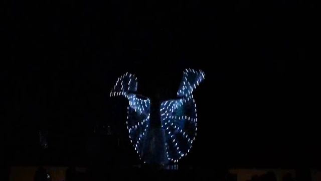 Irene Manzano - Danza con Alas de Luz, Led Isis Wings Belly Dance смотреть онлайн