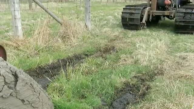 Tractor Rescue WIN!.avi