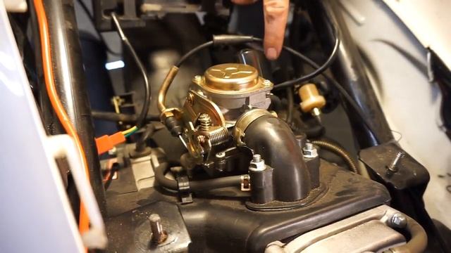 50cc or 150cc GY6 Scooter Carburetor Installation смотреть онлайн