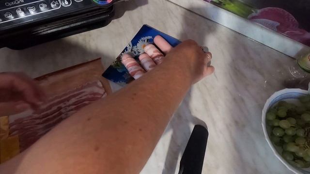 Сосиски в беконе на гриле Tefal Optigrill Smart