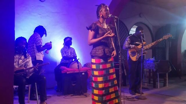 Moussa Kanoute AFRO KHASSO au CCF Mali смотреть онлайн