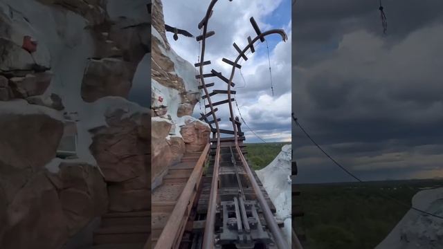 Conquer the mystery of Expedition Everest - an unforgettable adventure awaits! ?️❄️? смотреть онлайн