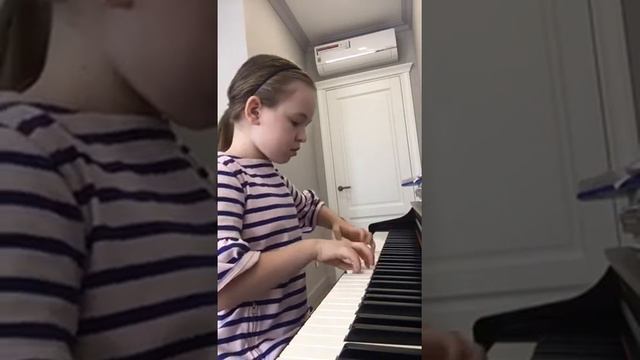 Первая утрата. Играет Михайлова Мария. 2 класс фортепиано. смотреть онлайн