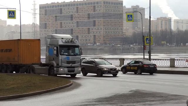 Грузовички 3 / Бетономешалка, контейнеровоз Фура и другие. смотреть онлайн