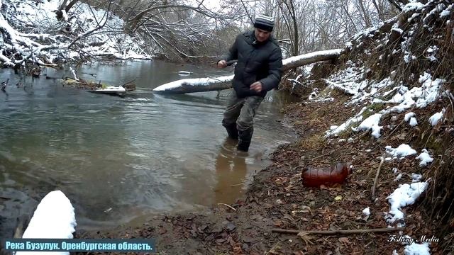 Рыбалка на налима осенью 2022. #13. Кто-то откусывает живца! смотреть онлайн