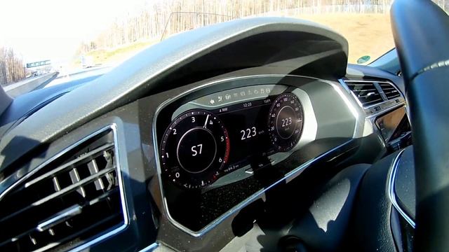 2019 VW Tiguan II 2 0 TDI SCR 240 hp 176 kW Top Speed  Acceleration