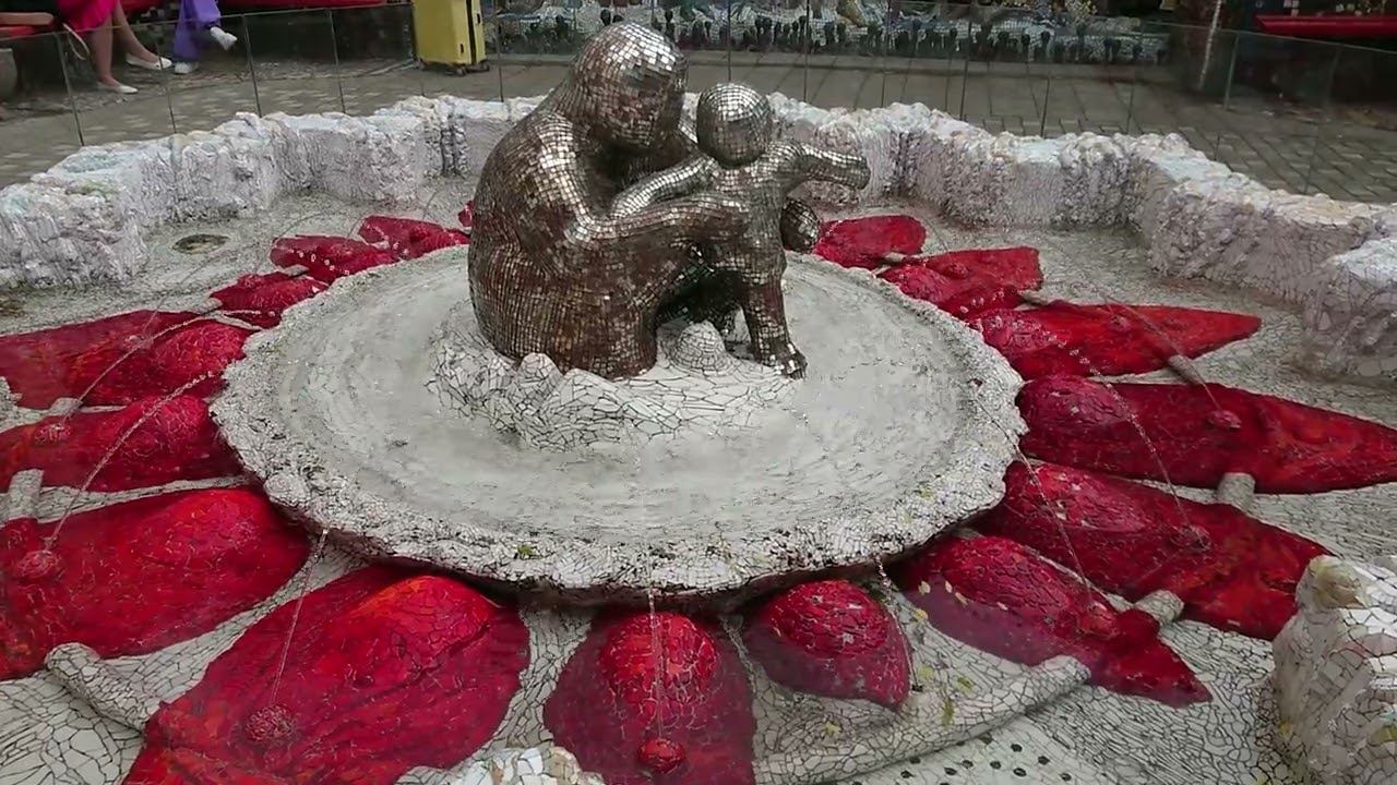 Фонтан в Мозаичном дворике Санкт-Петербурга смотреть онлайн