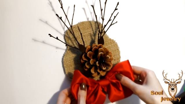 DIY: Поделка из шишки. Олень из шишки смотреть онлайн