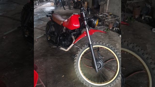 Honda xl scrambler build смотреть онлайн