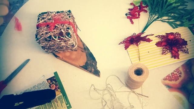 Новогодняя композиция. Украшение новогоднего стола. смотреть онлайн