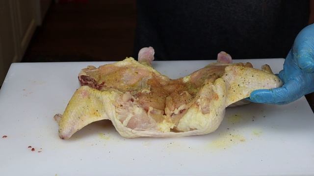 FRIED BUTTERFLIED CHICKEN|HOW TO MAKE HONEY LEMON PEPPER FRIED SPATCHCOCK CHICKEN YOUTUBE RECIPE смотреть онлайн