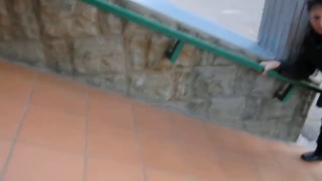 Вера Калашникова у абсурдного пандуса смотреть онлайн