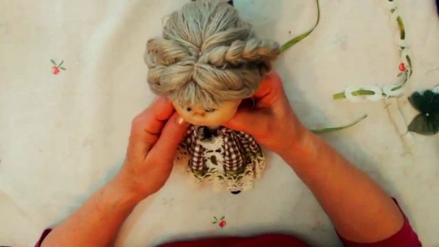 Кукла из носка . Кукла из капрона в чулочной технике. МАСТЕР-КЛАСС .HACER MUÑECA de calcetin SOFT смотреть онлайн