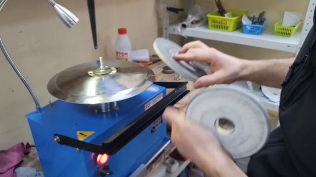 Заточка ножа слайсера на станке ADEMS Full Drive смотреть онлайн