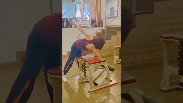 Saw on the Wunda Chair | Pilates for Wellbeing | Wunda Chair Pilates | Beginner Pilates смотреть онлайн