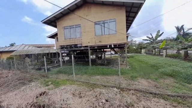 Our Late Parent House #Mukah Kampong Tellian Tengah смотреть онлайн