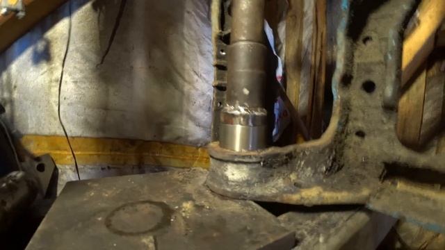 Замена втулок в брусе МТЗ смотреть онлайн