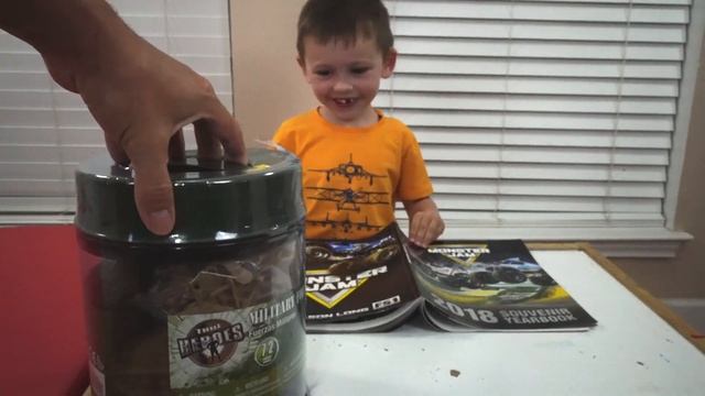 True Heroes Plasctic Army Men Military Force Toy Playset Unboxing And Battle