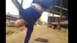 Привет я Джонни Тест и я люблю какашки кушать