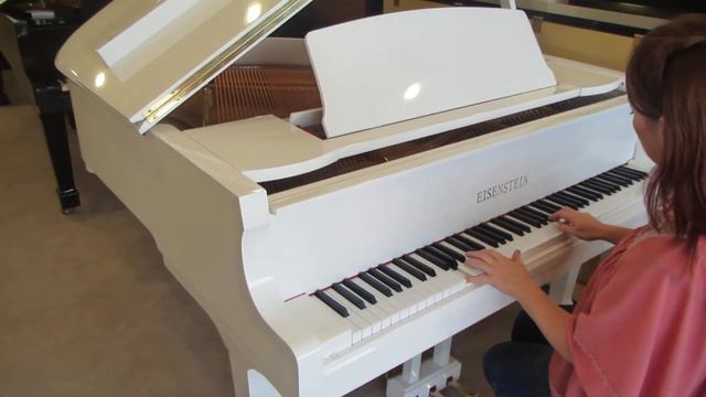 Eisenstein - White Grand Piano смотреть онлайн