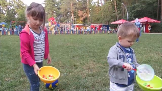 ЛОВИМ #КОНФЕТЫ /ПРОБУЕМ КОНФЕТЫ/Catch #CANDY / # SWEETS try /ВИДЕО ДЛЯ ДЕТЕЙ смотреть онлайн