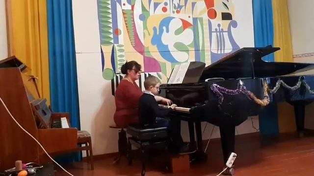 Гамма -вальс. Виконує Калінін Богдан смотреть онлайн