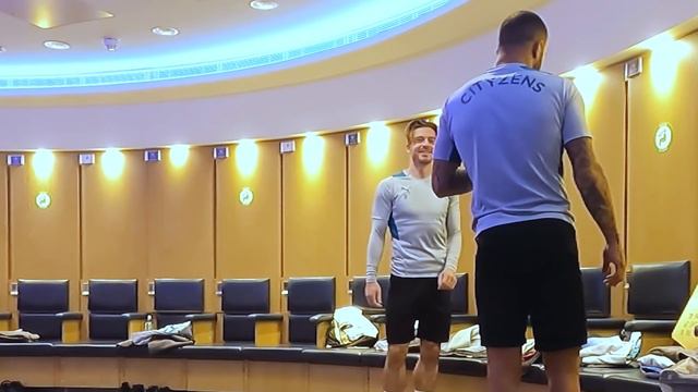 FIFA 22 НОВОСТИ: НОВЫЕ ИКОНЫ В ФИФА 22. ПРАНК НАД СКОРОСТЬЮ КАЙЛА УОКЕРА смотреть онлайн