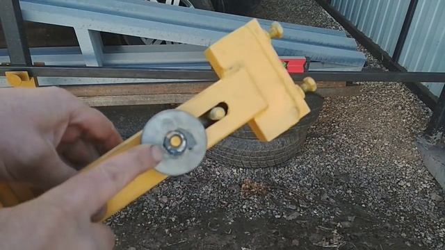 Строишь один Сделай себе помощника смотреть онлайн