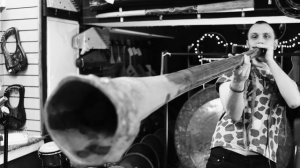 Как играть на диджериду Урок 1 Звукоизвлечение