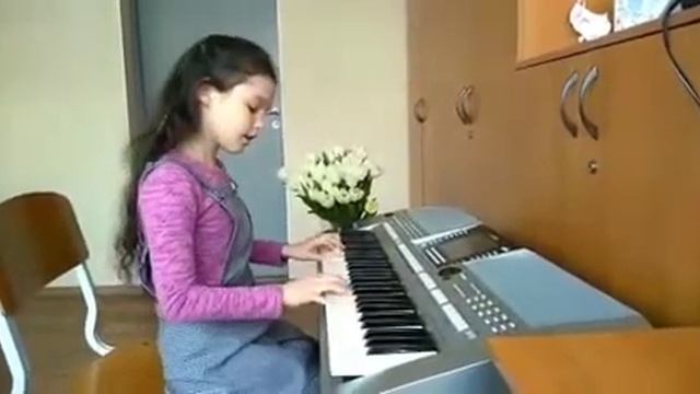 1.Немецкий танец. Л. Бетховен. 2.Джазовые крохотулечки Е.Казановский. смотреть онлайн