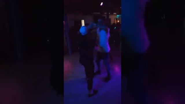 Vizcaíno y Víctor (Casablanca Bachata) Social Sala Muévete смотреть онлайн