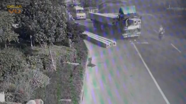 Груз прошел сквозь кабину смотреть онлайн