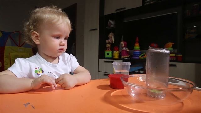 Вода поднимает свечку - опыты для детей смотреть онлайн