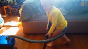 Что будет если оставить ребенка пылесосить. Vacuum cleaner