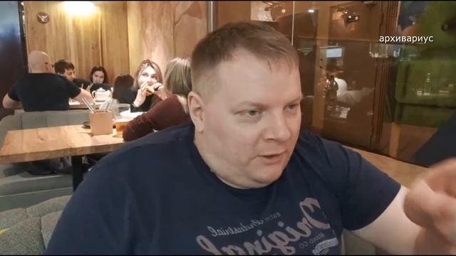 МИХАЛЫЧУ В РЕСТИКЕ ОЧЕНЬ ПОНРАВИЛАСЬ ДЕВУШКА И ОН ЧУТЬ НЕ БРОСИЛ СВЕТУ. смотреть онлайн
