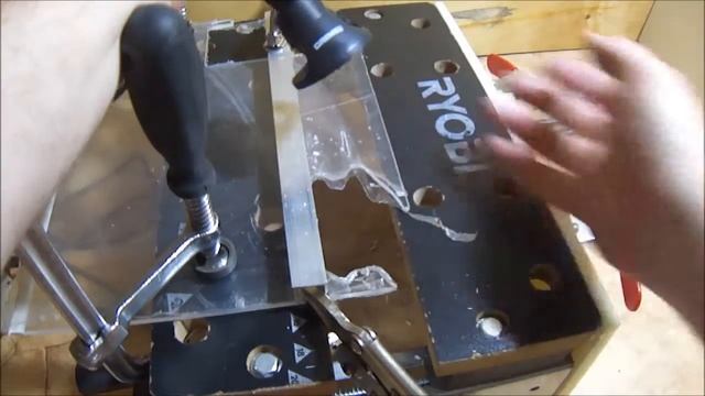 Acrilic glass routing with Dremel... No, better take real router. смотреть онлайн