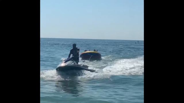 Бетта. Развлечения на пляже. смотреть онлайн