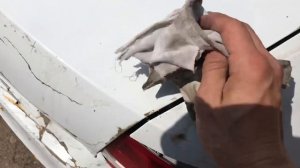 Как и чем отмыть клей от виниловой пленки с авто