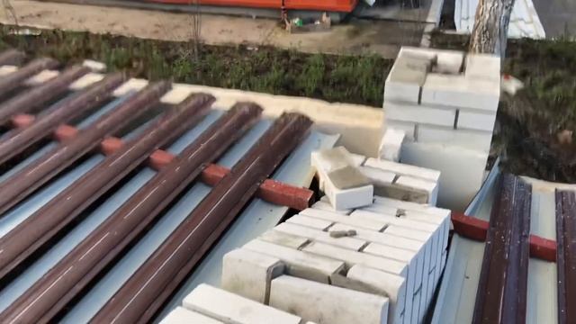 В больнице #10 обрушился новый забор. Обращение к губернатору Севастополя. смотреть онлайн