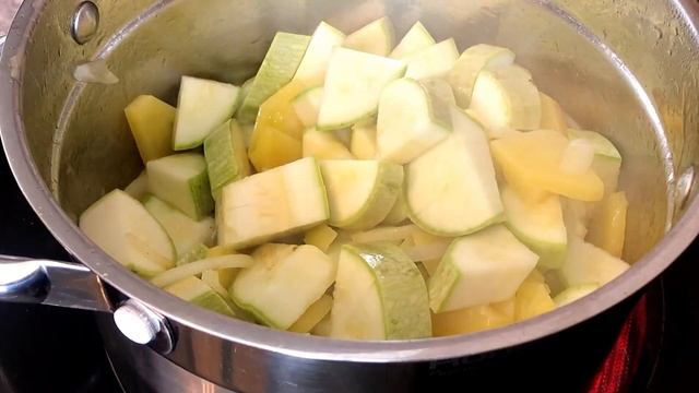 СУП ПЮРЕ ИЗ МОЛОДЫХ КАБАЧКОВ КАК РАЗ САМОЕ ВРЕМЯ ПОГОТОВИТЬ ИЗ КАБАЧКОВ смотреть онлайн