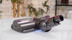 Dyson V15: первый обзор в России